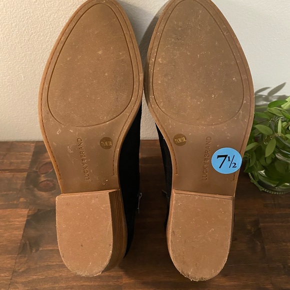 Lucky Brand- women’s ankle booties- size 7.5 - Picture 5 of 9